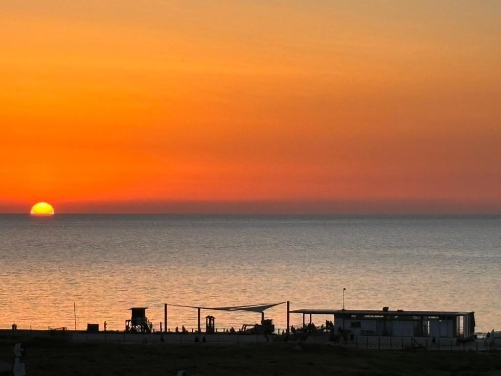Venus Lighthouse 2B, Sea-View, Paphos Center Apartment Екстериор снимка